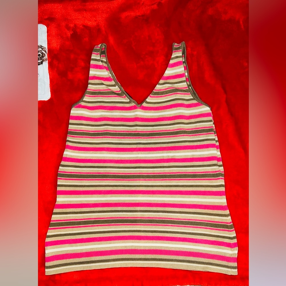Ribbed V neck tank top